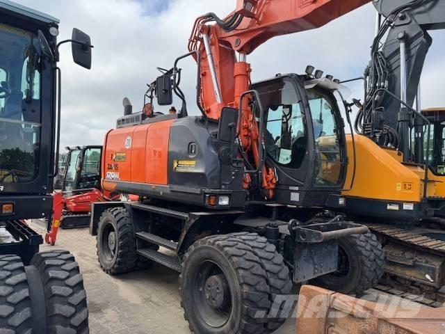 Hitachi ZX 170 W حفارات بعجل