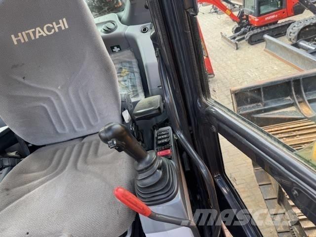 Hitachi ZX 170 W حفارات بعجل