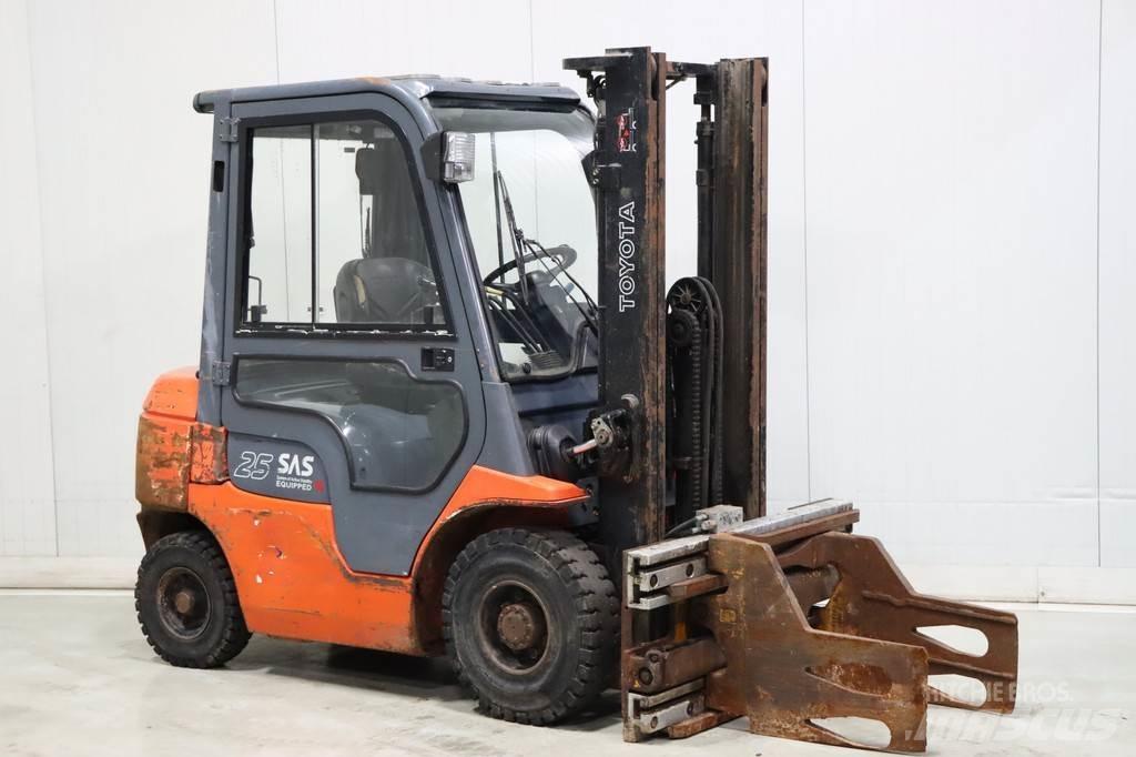 Toyota 62-7FDF25 شاحنات الديزل