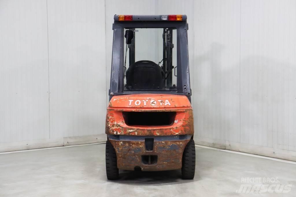 Toyota 62-7FDF25 شاحنات الديزل