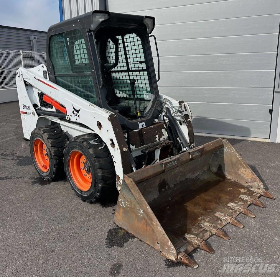 Bobcat S 450 لوادر انزلاقية التوجيه