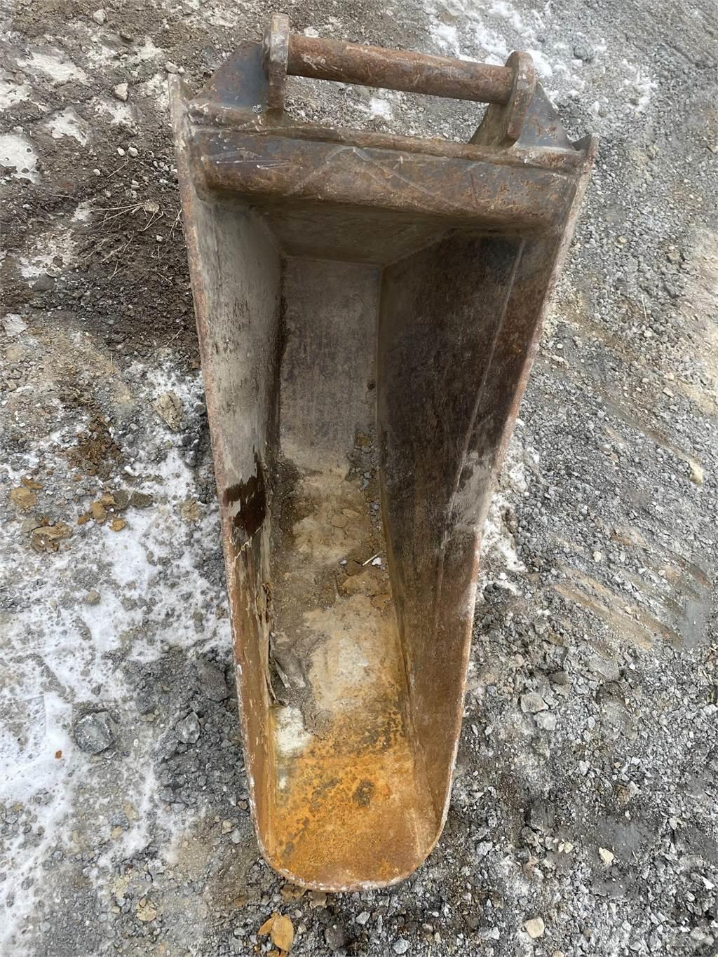 Lännen 8600 G لوادر ذات جرافات عكسية