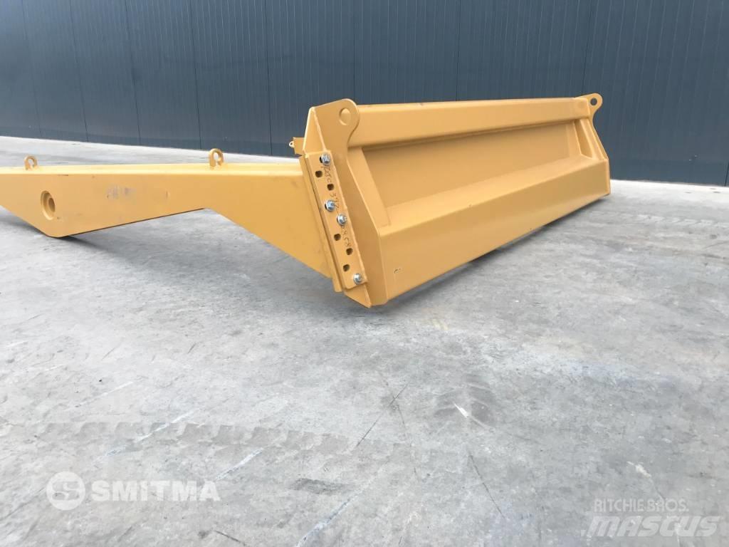 CAT 725 بوابات خلفية