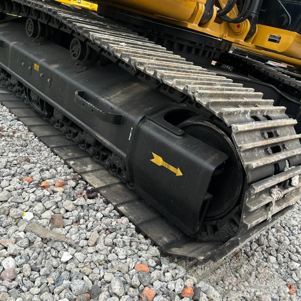 CAT 329D حفارات زحافة