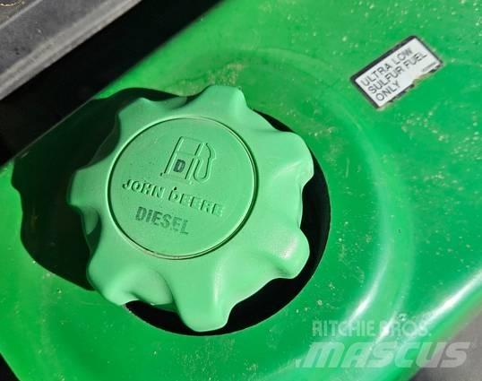 John Deere 7500 A ماكينات جز العشب