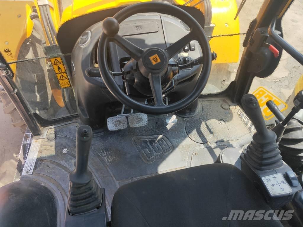 JCB 4CX لوادر ذات جرافات عكسية