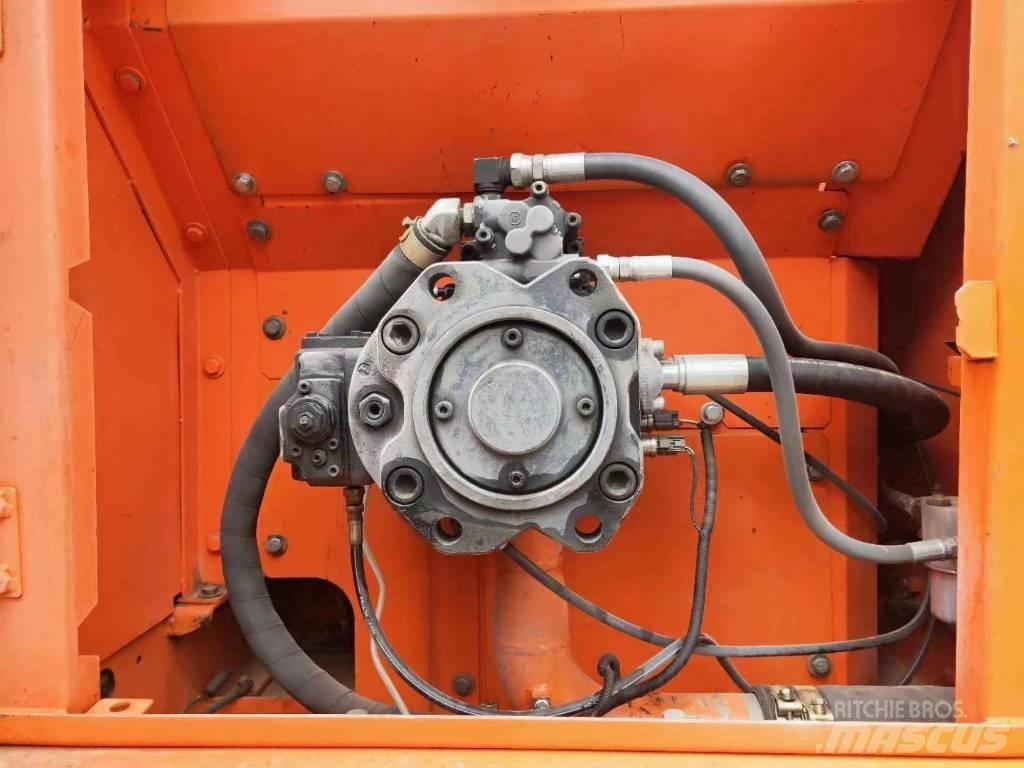Doosan DX 300 LC حفارات زحافة