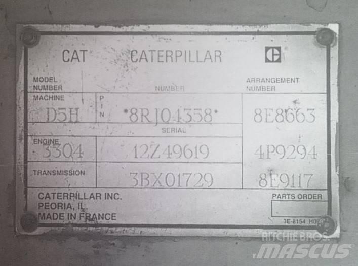 CAT D 5 H بلدوزرات مجنزرة