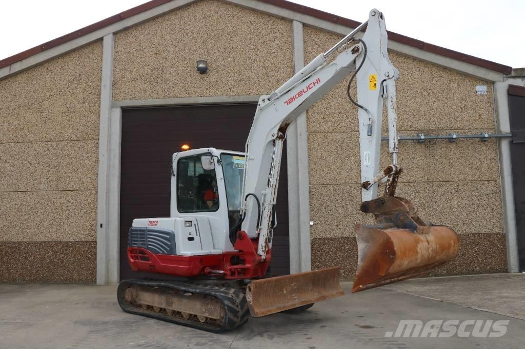 Takeuchi TB 250 حفارات صغيرة أقل من 7 طن (حفارات صغيرة)