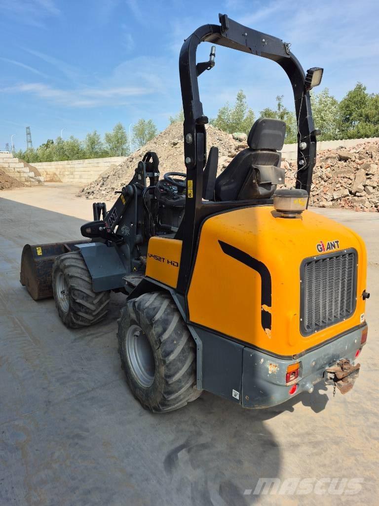 GiANT V 452 T HD لوادر صغيرة