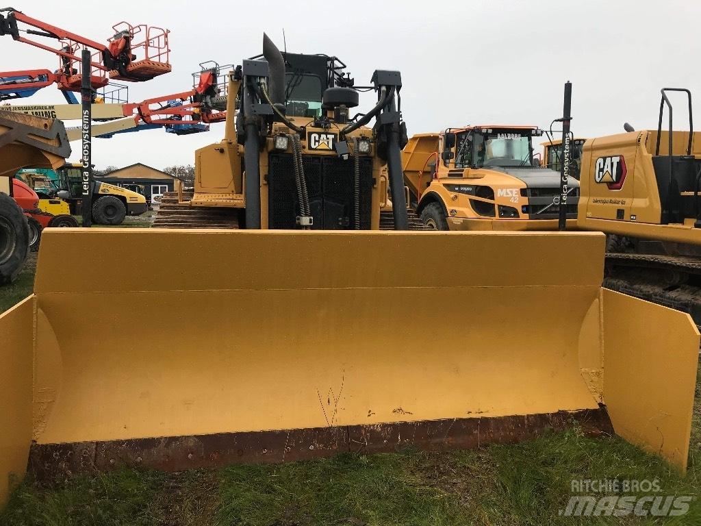 CAT D 6 T LGP D6T بلدوزرات مجنزرة