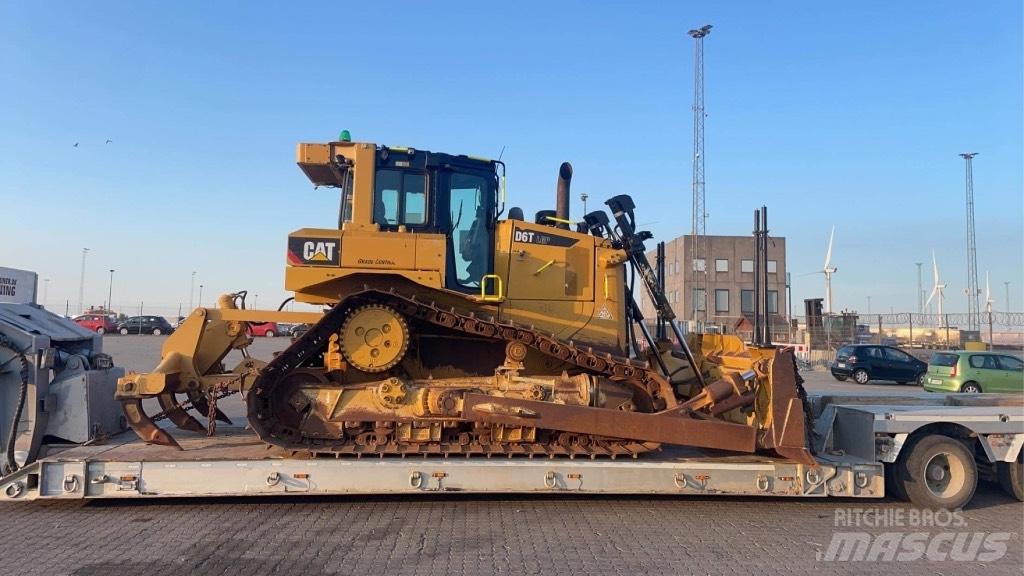 CAT D 6 T LGP D6T بلدوزرات مجنزرة