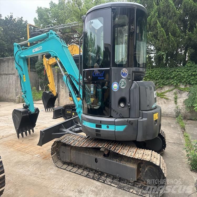 Kobelco SK 55 حفارات صغيرة أقل من 7 طن (حفارات صغيرة)