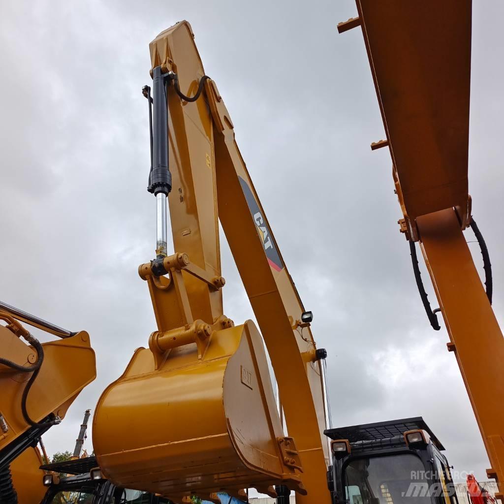 CAT 320D حفارات زحافة
