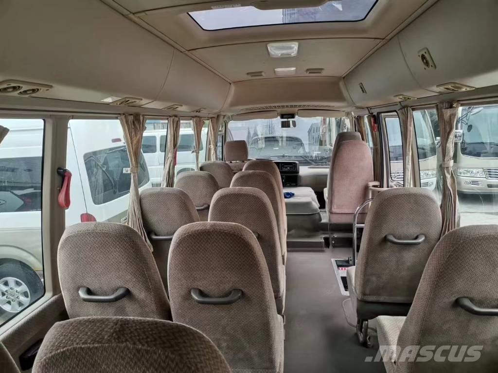 Toyota Coaster Bus حافلة صغيرة