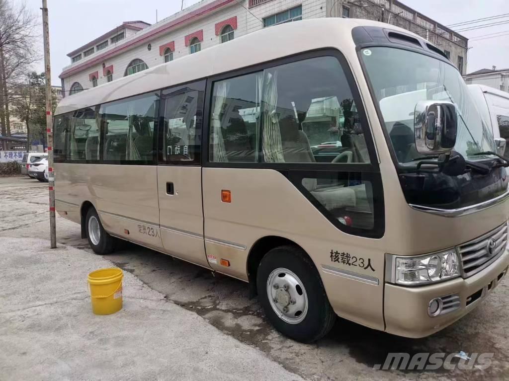 Toyota Coaster Bus حافلة صغيرة