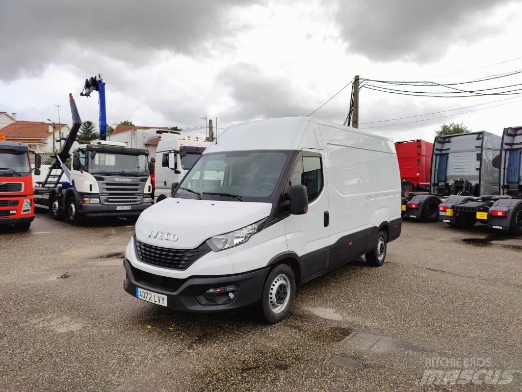 Iveco Daily 35 S 16 شاحنة مقفلة