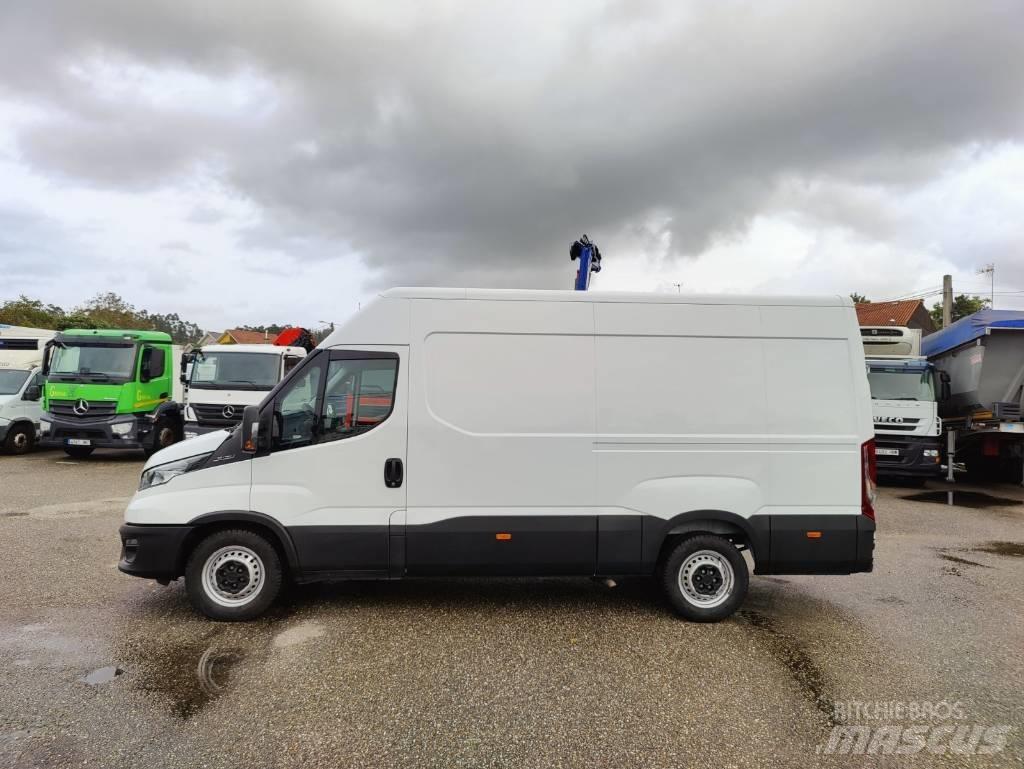 Iveco Daily 35 S 16 شاحنة مقفلة