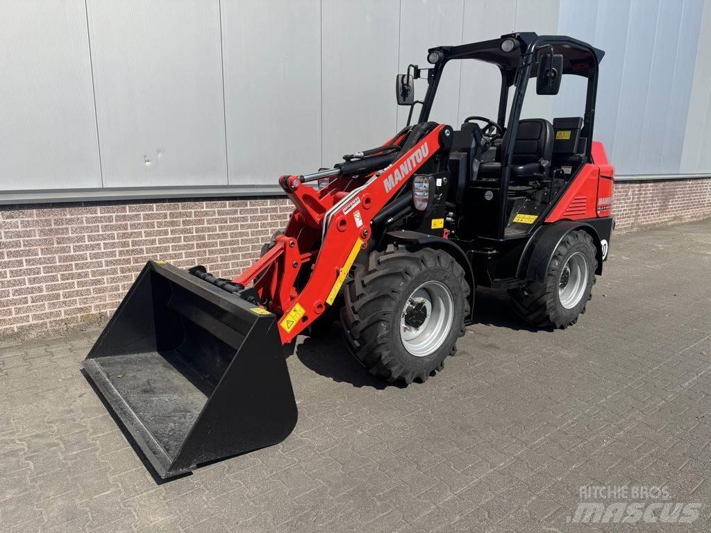 Manitou MLA 5 لوادر بعجل