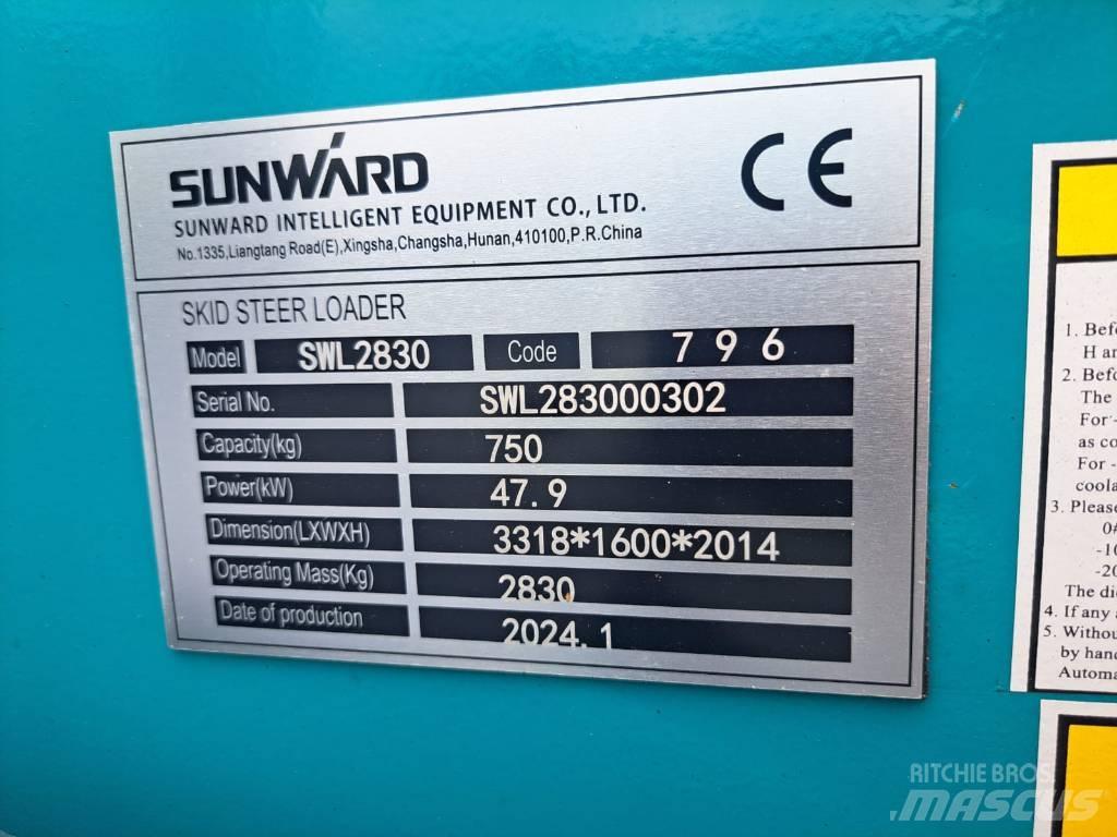 Sunward SWL 2830 لوادر انزلاقية التوجيه