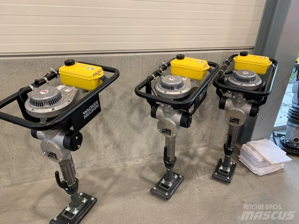 Wacker Neuson BS 30 ِدَكات
