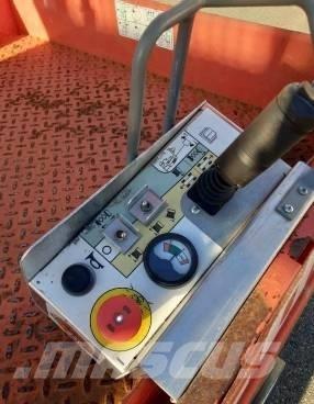 SkyJack SJ III 4626 رافعات مقصية الشكل