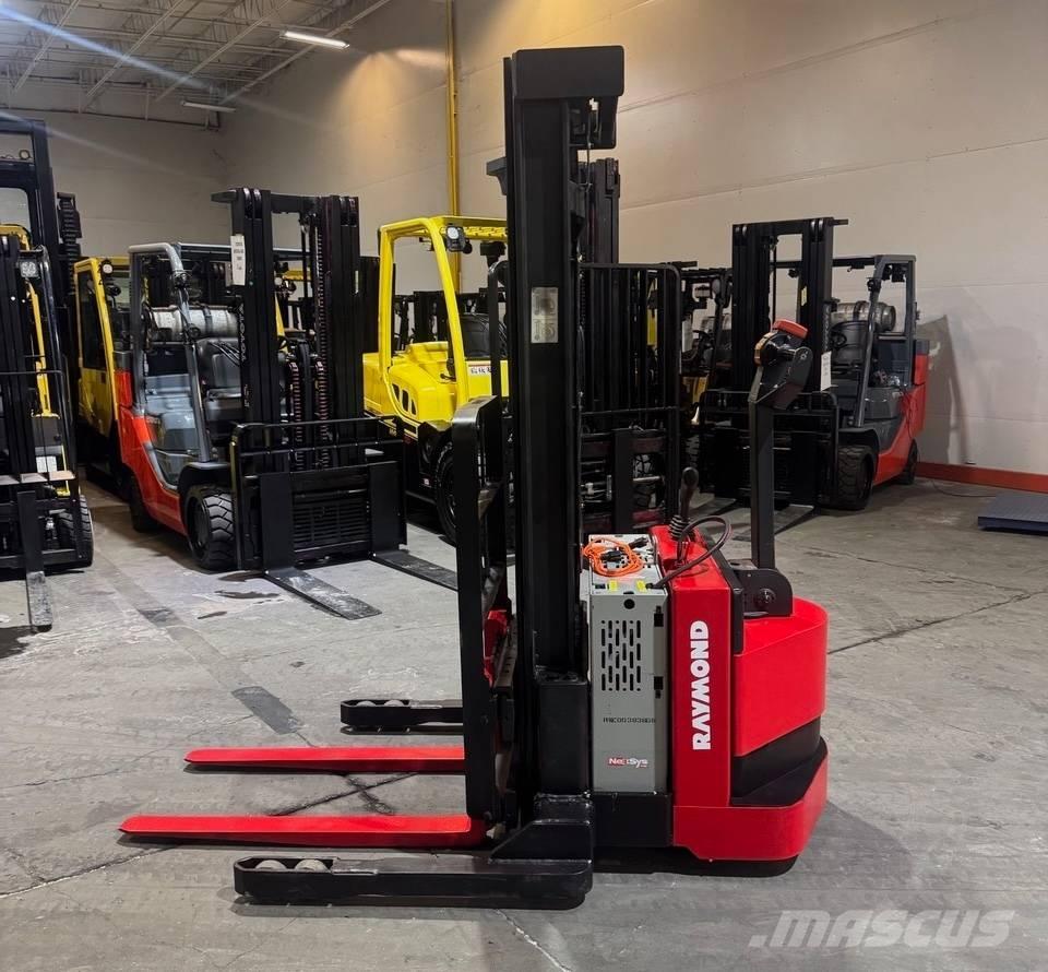 Raymond RSS40 شاحنات مناولة ذاتية الدفع