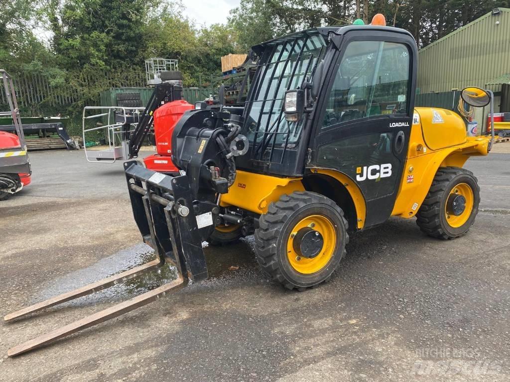 JCB 520-40 مناولات متداخلة
