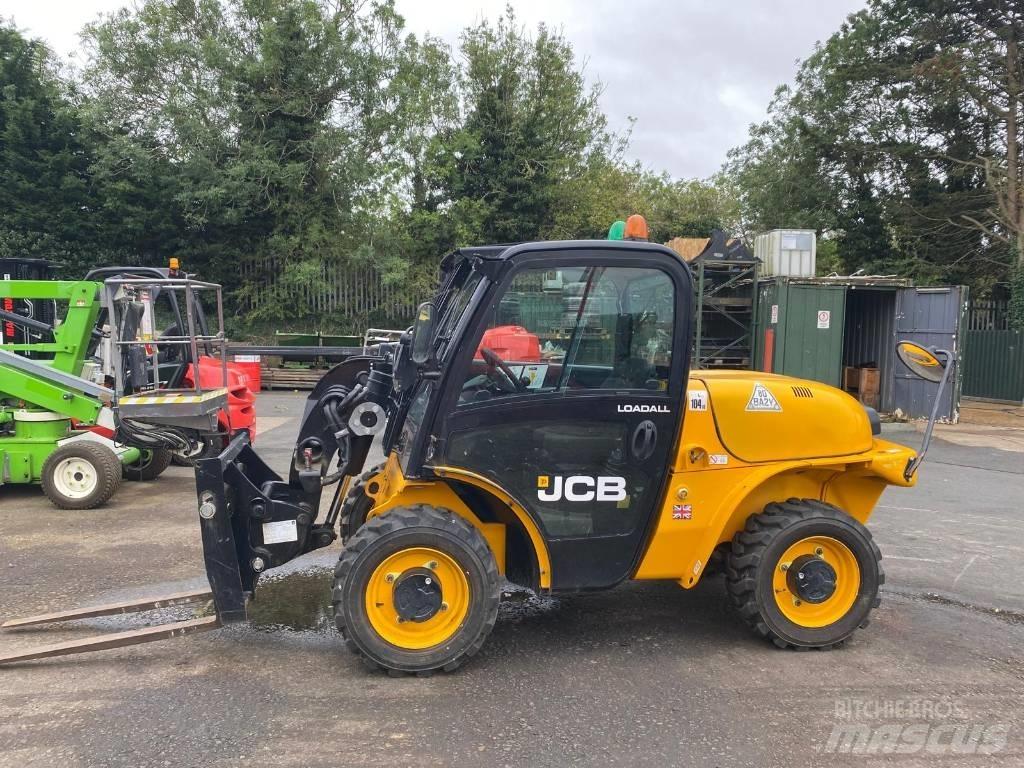 JCB 520-40 مناولات متداخلة