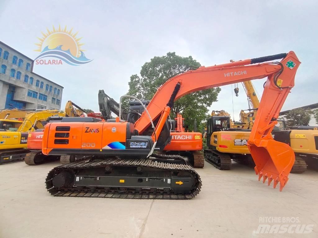 Hitachi ZX 200 حفارات زحافة