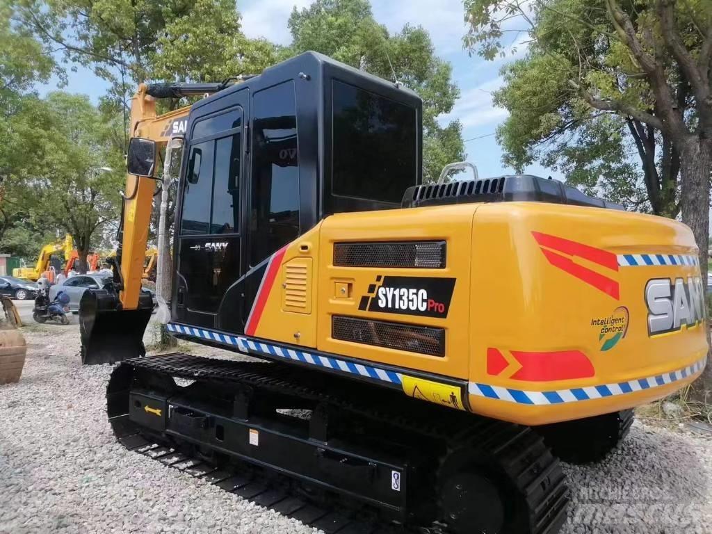 Sany SY135C حفارات زحافة