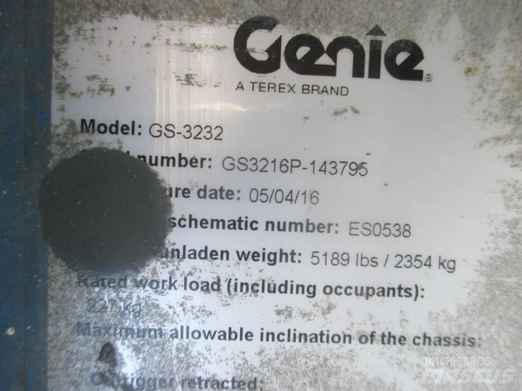 Genie GS 3232 رافعات مقصية الشكل