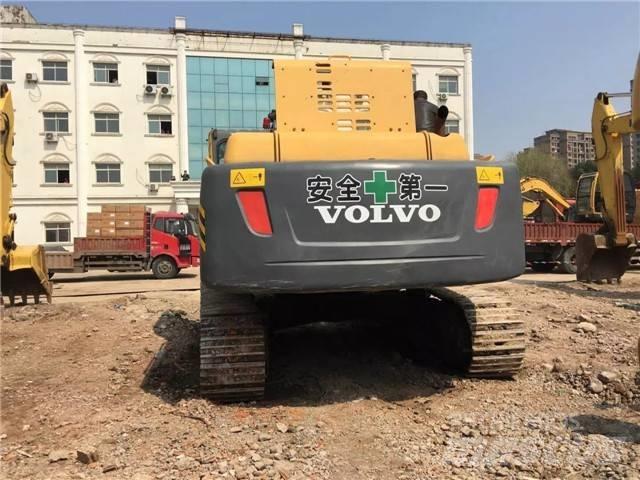 Volvo EC 360 B LC حفارات زحافة