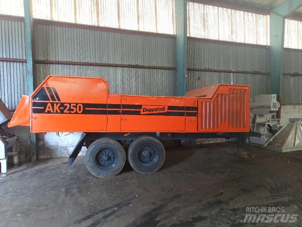 Doppstadt AK 250 آلات تمزيق المخلفات