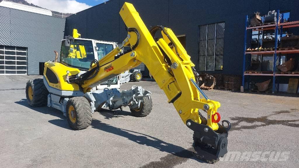 Menzi Muck M535 حفارات بعجل