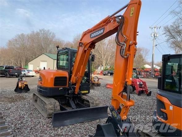 Doosan DX62R-3 حفارات زحافة