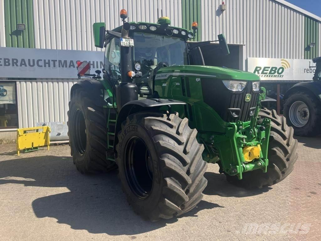 John Deere 6R250 الجرارات