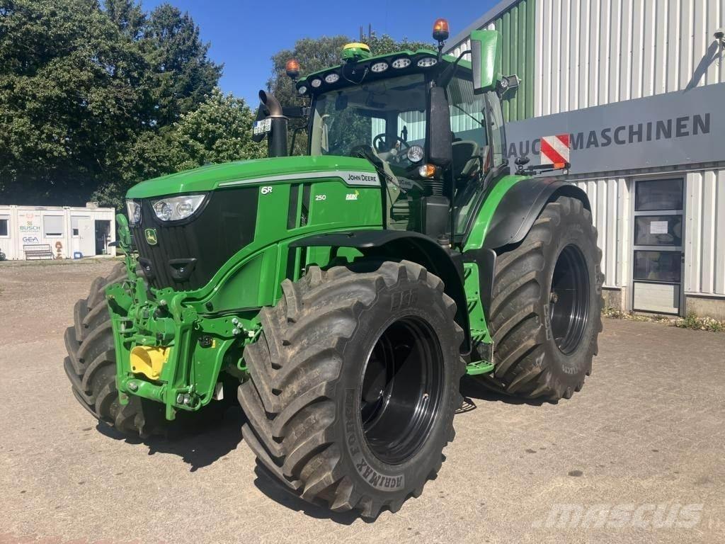 John Deere 6R250 الجرارات