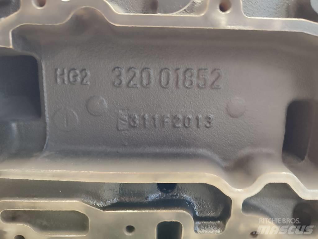 JCB 3CX engine post محركات