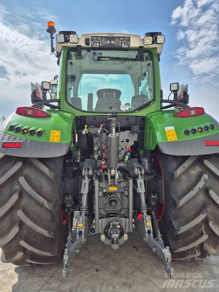 Fendt 720 Profi Plus الجرارات