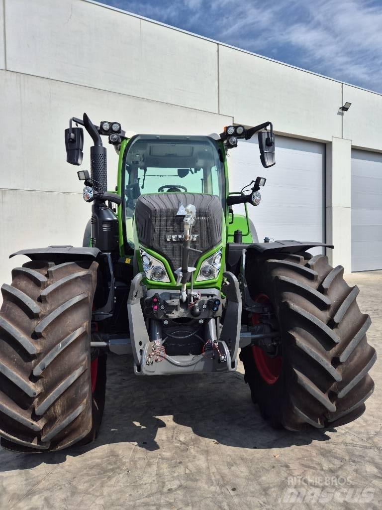 Fendt 720 Profi Plus الجرارات