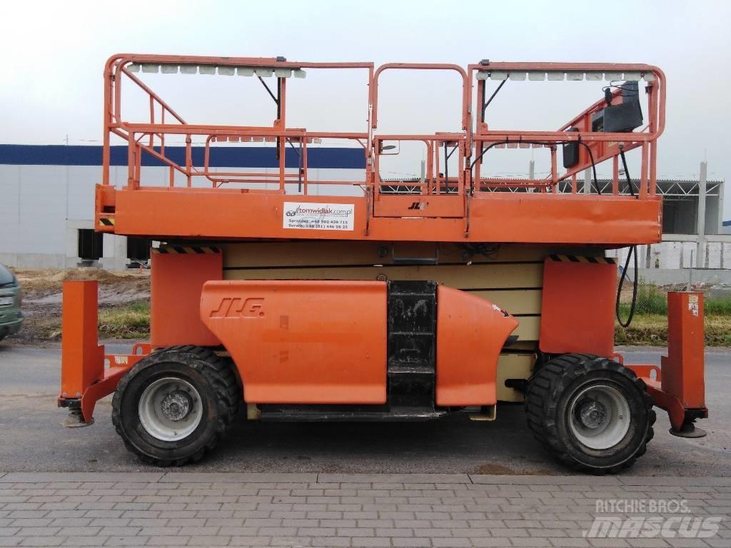 JLG 4393 RT رافعات مقصية الشكل