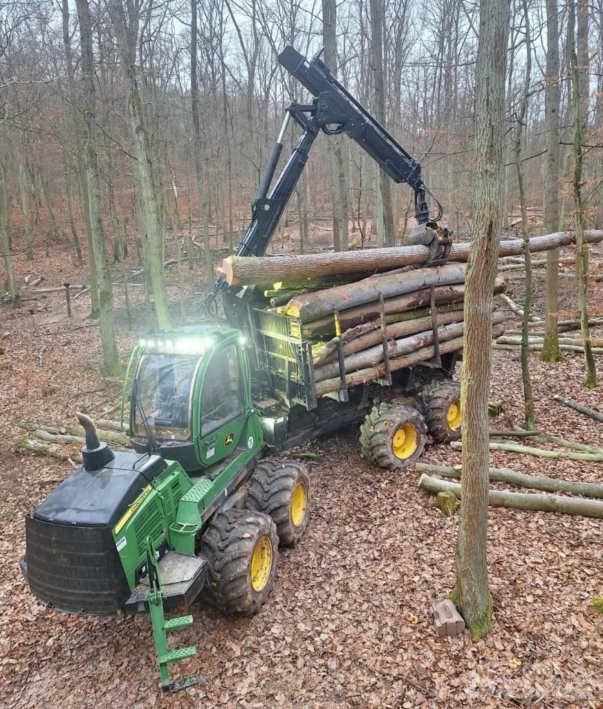 John Deere 1210 G شاحنات