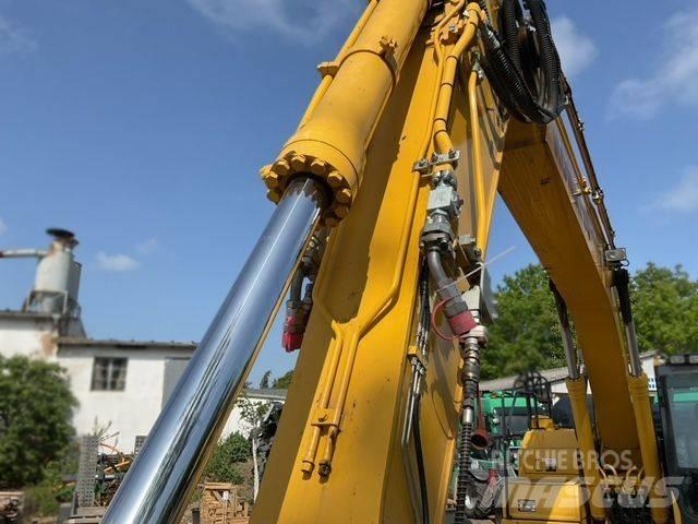 Komatsu PC 240 NLC حفارات زحافة