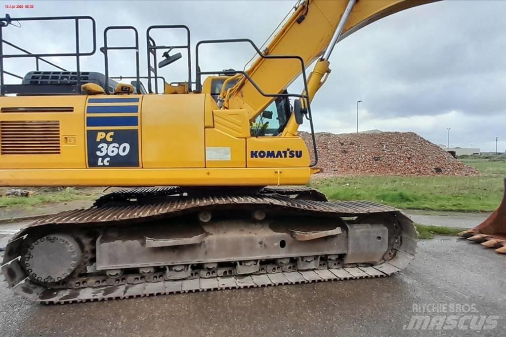 Komatsu PC 360 LC-11 حفارات زحافة