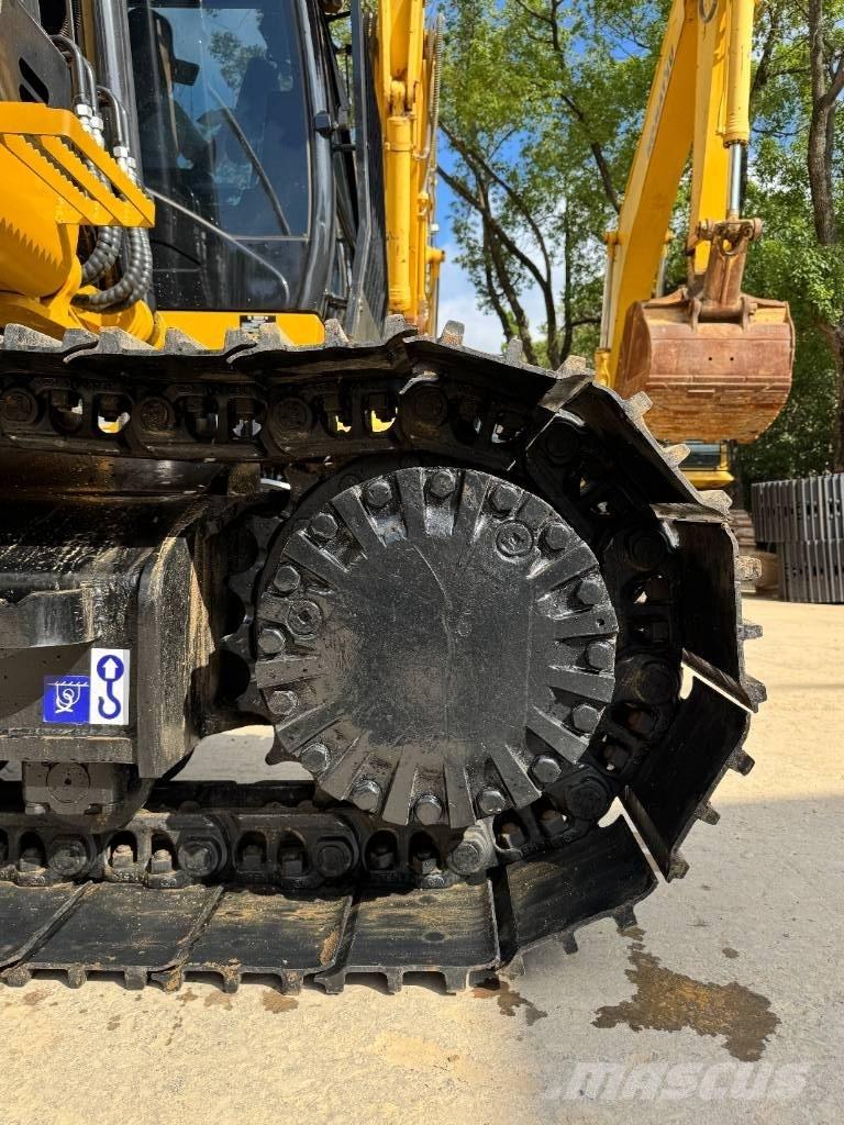 CAT 320D حفارات زحافة