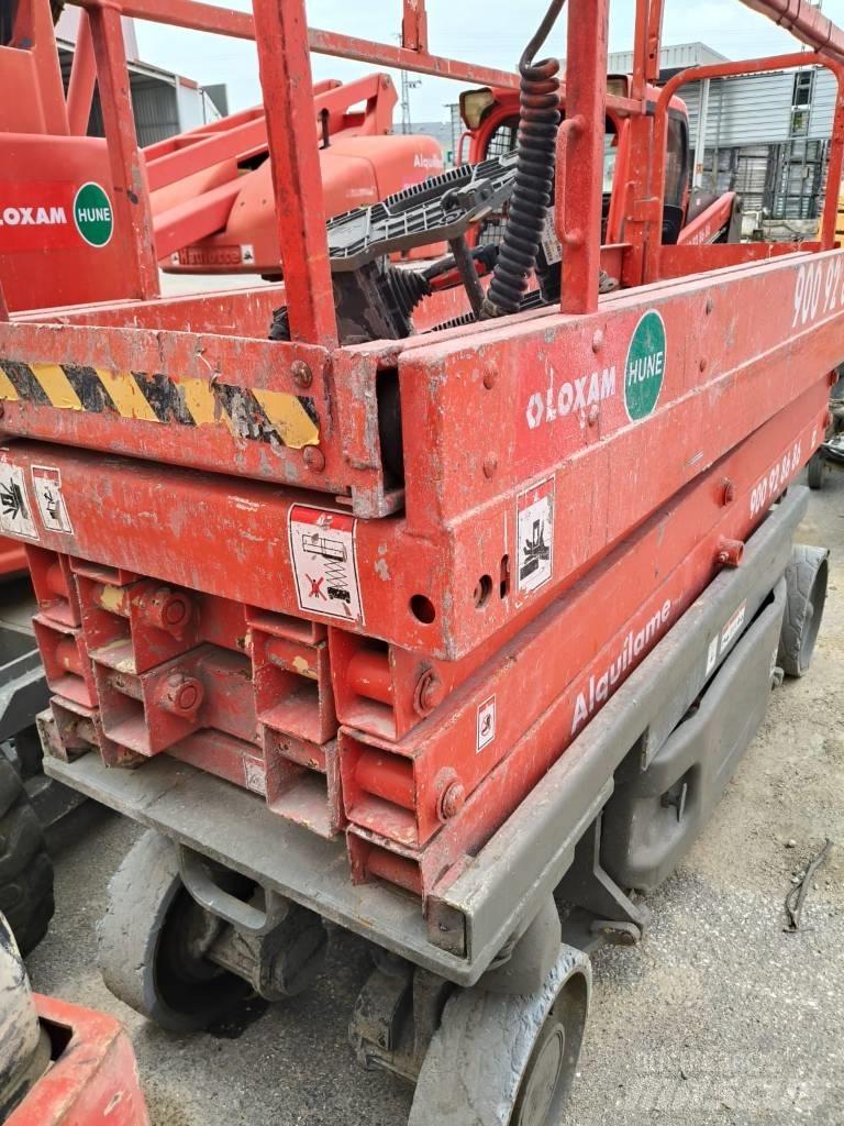 JLG 2030 ES رافعات مقصية الشكل