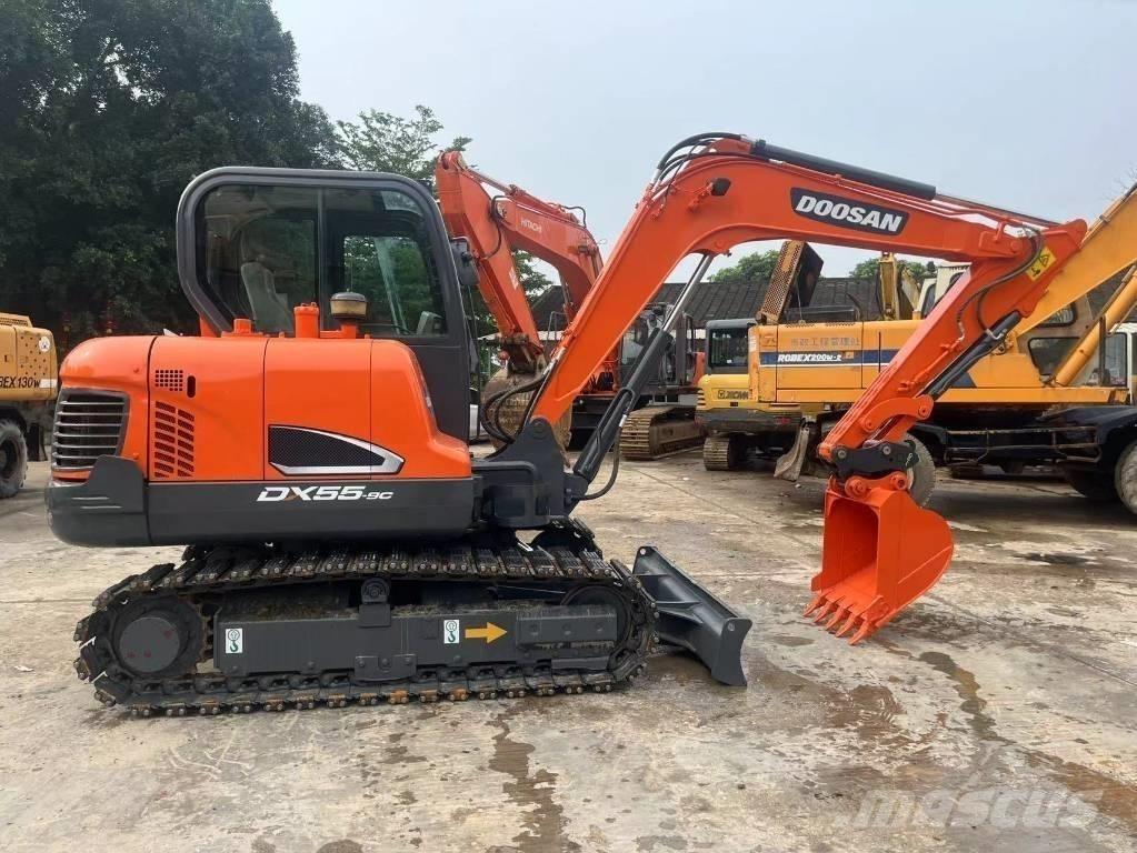 Doosan DX55-9C حفارات صغيرة أقل من 7 طن (حفارات صغيرة)