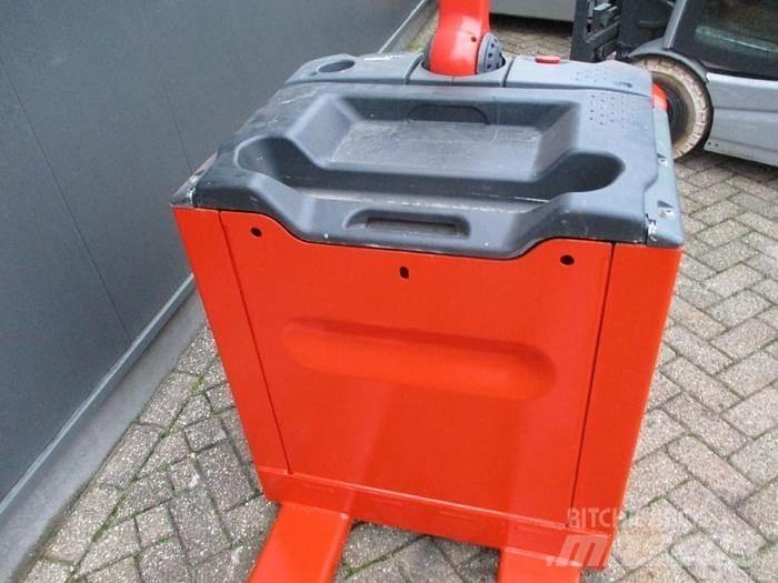 Linde T30 معدات الرفع منخفض المستوى