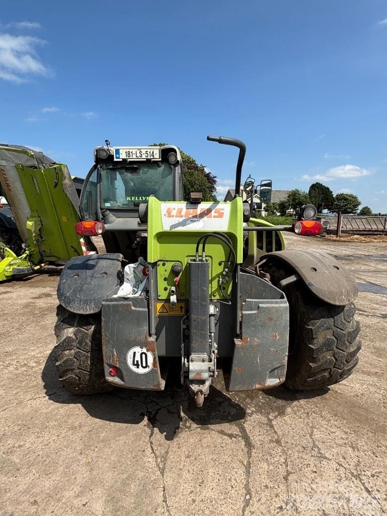 CLAAS Scorpion 7044 معدات مناولة لأغراض الزراعة